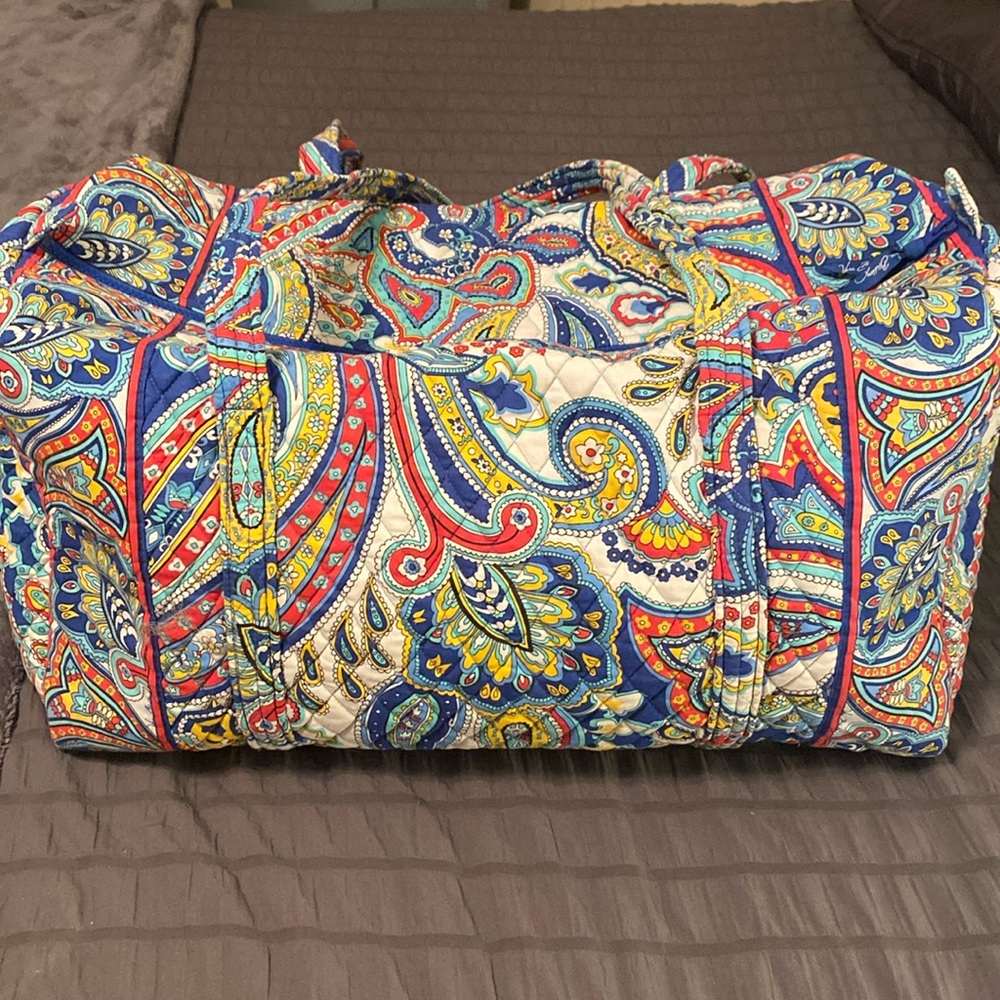 Vera Bradley large duffel - Marina Paisley